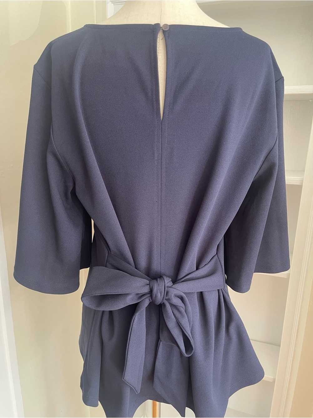 Ann Taylor L , Flattering Tie in Back, Fits Many Shapes, Deep Blue Blouse - Picture 3 of 5